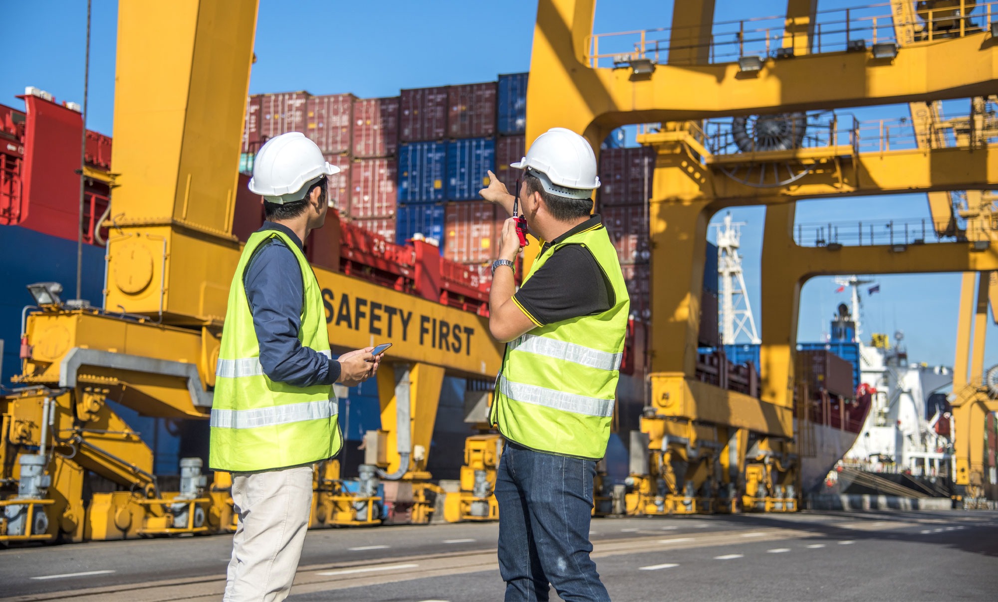 transport maritim containerizat